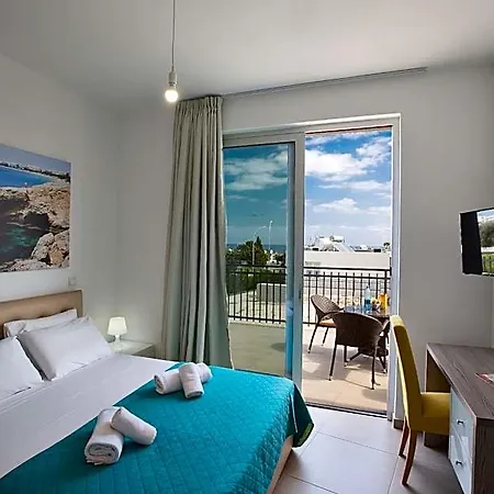 Po490b, Modern 5bdr With Pool, Close To The Beaches