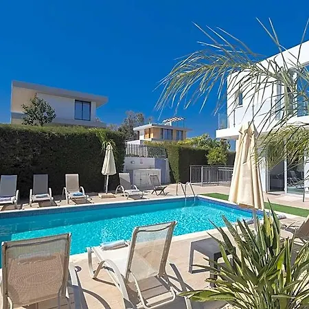 Hotel Po490b, Modern 5bdr With Pool, Close To The Beaches 3*