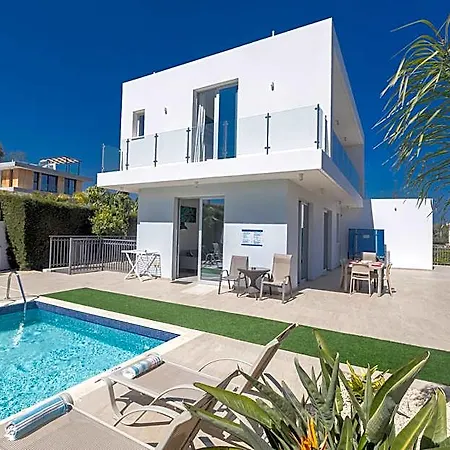 Po490b, Modern 5bdr With Pool, Close To The Beaches