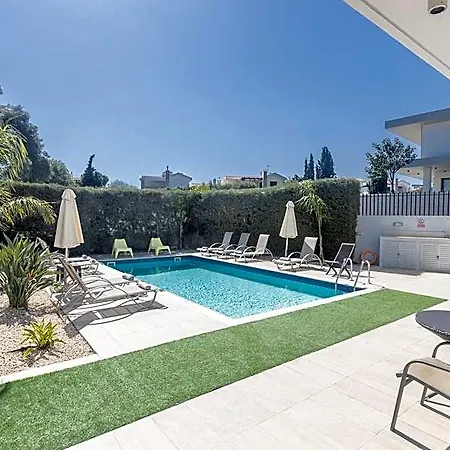 Po490b, Modern 5bdr With Pool, Close To The Beaches 3*