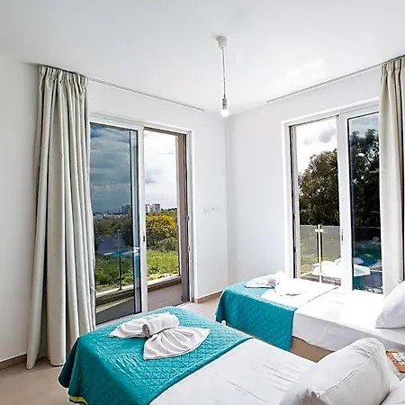 Po490b, Modern 5bdr With Pool, Close To The Beaches Hotel
