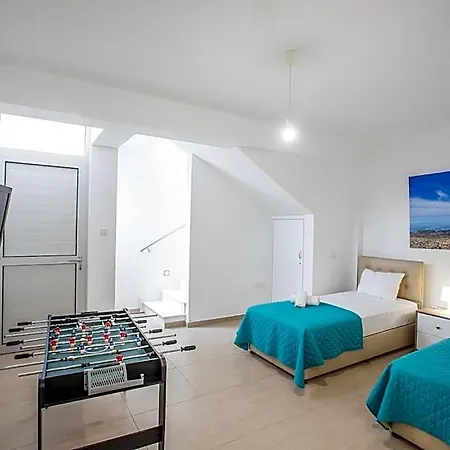 Hotel Po490b, Modern 5bdr With Pool, Close To The Beaches 3*