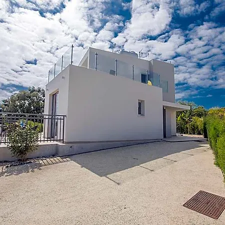 Po490b, Modern 5bdr With Pool, Close To The Beaches